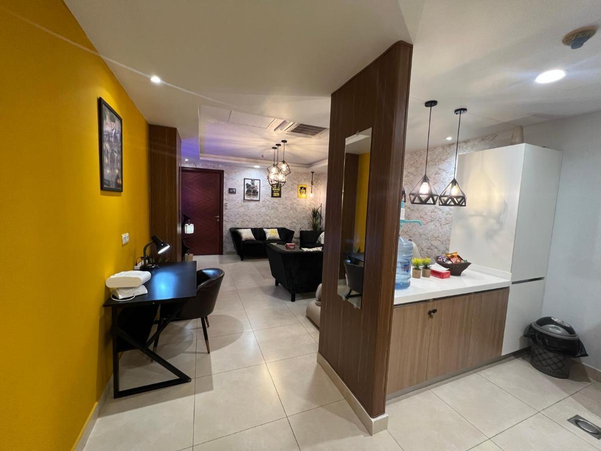 Sunset Luxury Gold Crest Mall Residency Лахор Экстерьер фото