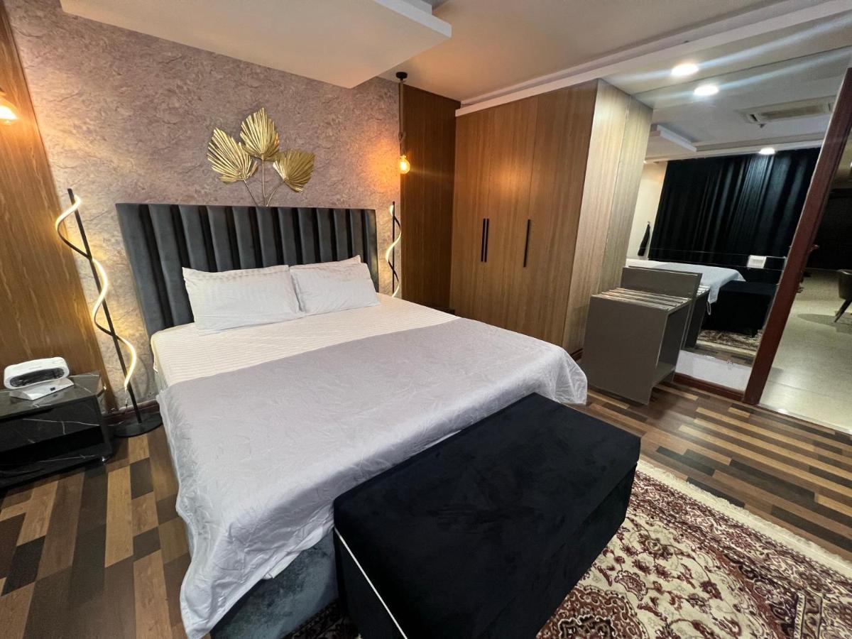 Sunset Luxury Gold Crest Mall Residency Лахор Экстерьер фото
