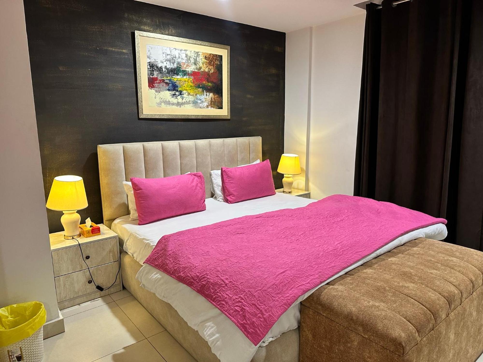 Sunset Luxury Gold Crest Mall Residency Лахор Экстерьер фото